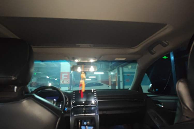 Used Toyota Avalon 2019 2.0L Luxury Edition China VI Standard Headliner