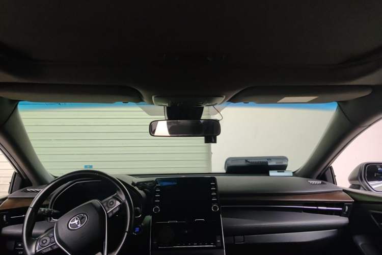 Used Toyota Avalon 2019 2.0L Luxury Edition China VI Standard Headliner