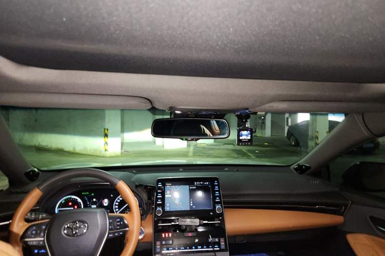 Used Toyota Avalon 2019 Dual-Engine 2.5L Limited Flagship Edition China VI Standard Headliner