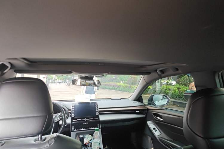 Used Toyota Avalon 2019 2.0L XLE Premium Edition China VI Headliner