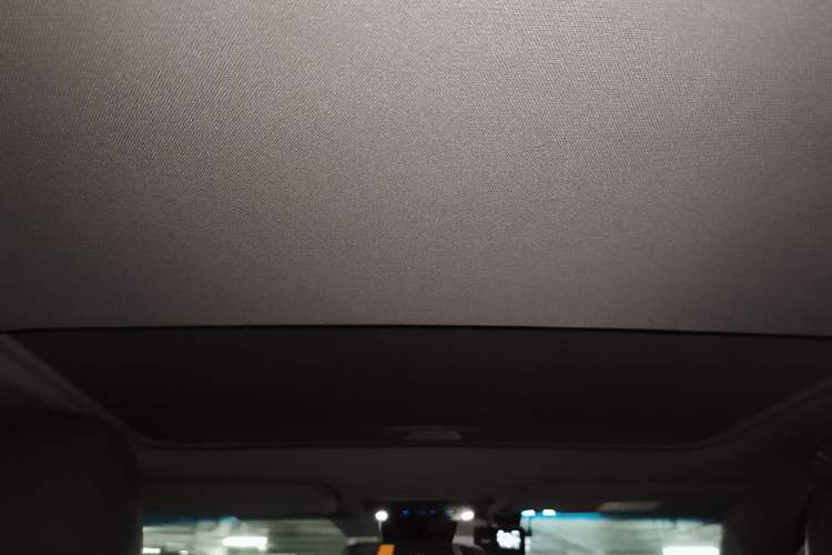 Used Toyota Avalon 2019 2.0L Luxury Edition China VI Standard Headliner