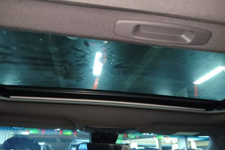 Used Toyota Avalon 2019 2.0L Luxury Edition China VI Standard Headliner