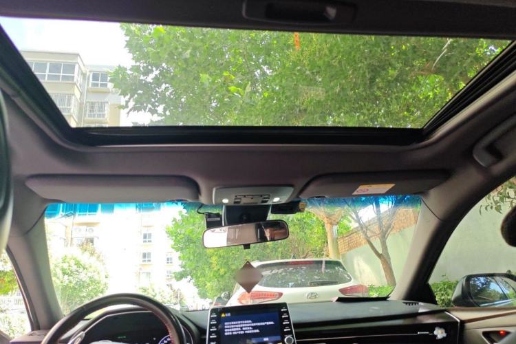 Used Toyota Avalon 2019 2.0L XLE Premium Edition China VI Headliner