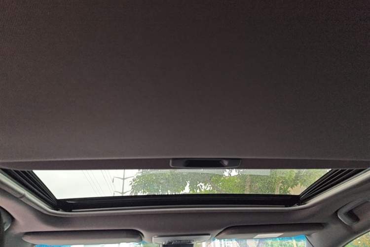 Used Toyota Avalon 2019 2.0L Ambition Edition China VI Headliner