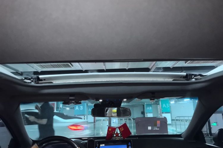Used Toyota Avalon 2019 2.0L Ambition Edition China VI Headliner