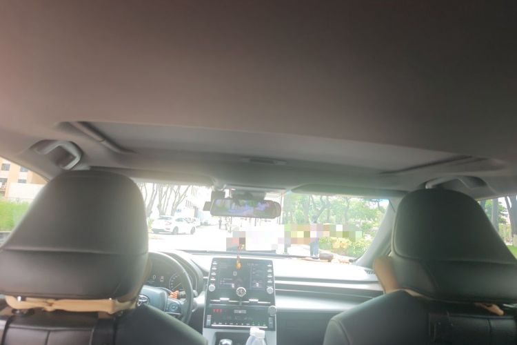 Used Toyota Avalon 2019 2.0L XLE Premium Edition China VI Headliner