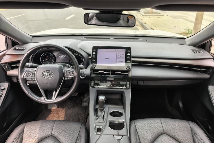 Used Toyota Avalon 2019 2.5L Touring Premium Version China VI Standard Interior 1