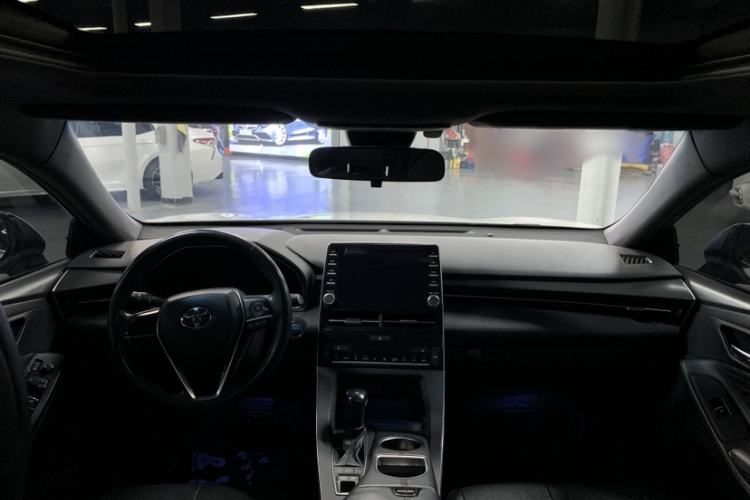 Used Toyota Avalon 2019 Dual-Engine 2.5L XLE Prestige Version China VI Standard Interior 1