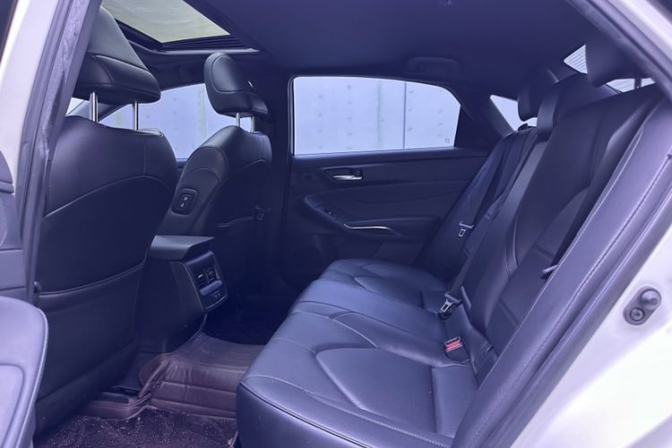 Used Toyota Avalon 2019 2.0L Luxury Edition China VI Standard Interior 1