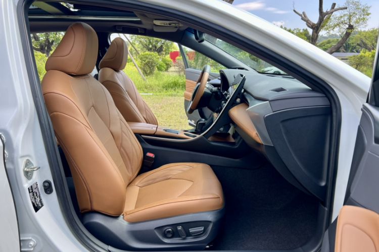 Used Toyota Avalon 2019 Dual-Engine 2.5L Limited Flagship Edition China VI Standard Interior 10
