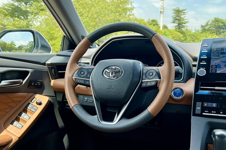 Used Toyota Avalon 2019 Dual-Engine 2.5L Limited Flagship Edition China VI Standard Interior 2