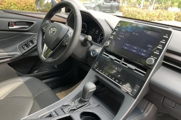 Used Toyota Avalon 2019 2.0L XLE Premium Edition China VI Interior 2