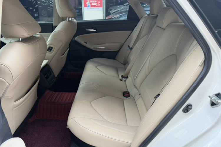 Used Toyota Avalon 2019 Dual-Engine 2.5L Luxury Edition China V Standard Interior 2