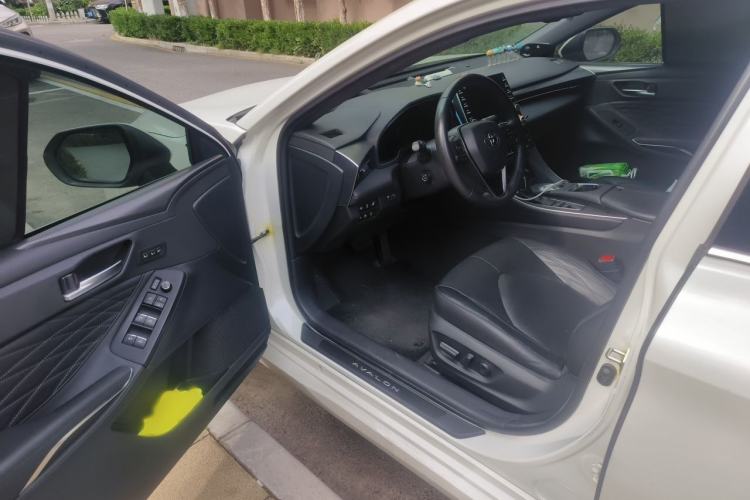 Used Toyota Avalon 2019 Dual-Engine 2.5L Limited Flagship Edition China VI Standard Interior 3