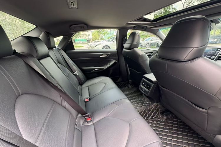 Used Toyota Avalon 2019 Dual-Engine 2.5L Luxury Edition China VI Standard Interior 3