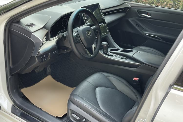 Used Toyota Avalon 2019 2.0L XLE Premium Edition China VI Interior 4