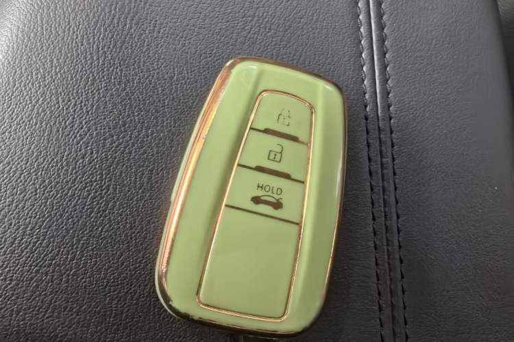 Used Toyota Avalon 2019 2.0L Ambition Edition China VI Interior 4
