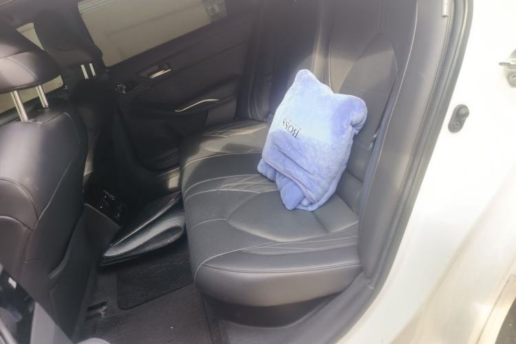Used Toyota Avalon 2019 Dual-Engine 2.5L Limited Flagship Edition China VI Standard Interior 4