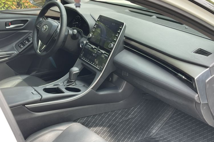 Used Toyota Avalon 2019 2.0L XLE Premium Edition China VI Interior 6