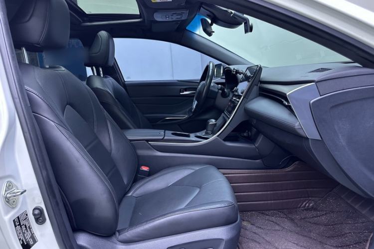 Used Toyota Avalon 2019 2.0L Luxury Edition China VI Standard Interior 6