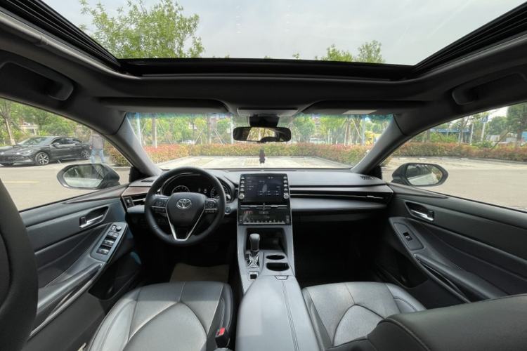 Used Toyota Avalon 2019 2.0L XLE Premium Edition China VI Interior 7