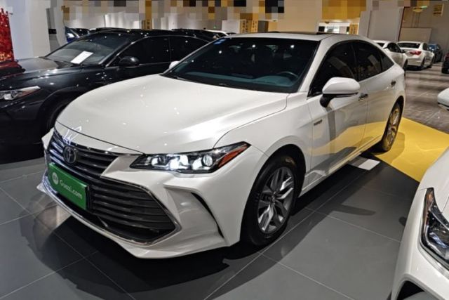 Used Toyota Avalon 2019 Dual-Engine 2.5L Luxury Edition China VI Standard