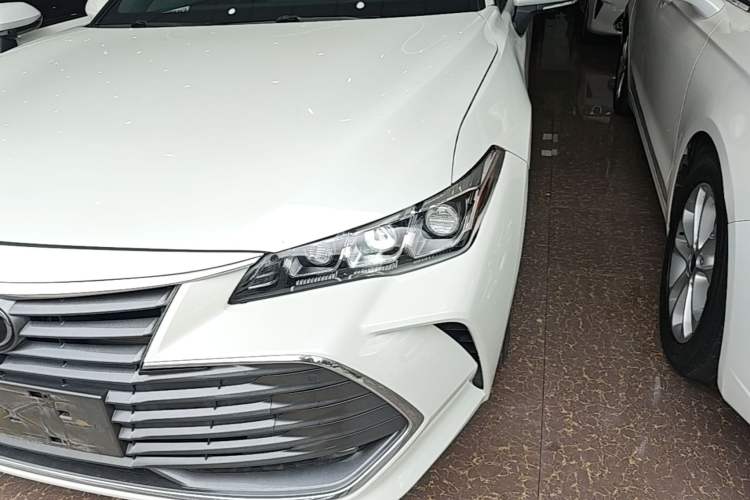 Used Toyota Avalon 2019 2.0L XLE Premium Edition China VI Left Front Headlight