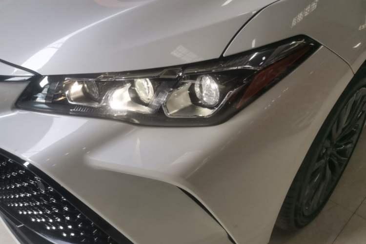 Used Toyota Avalon 2019 2.0L Ambition Edition China VI Left Front Headlight