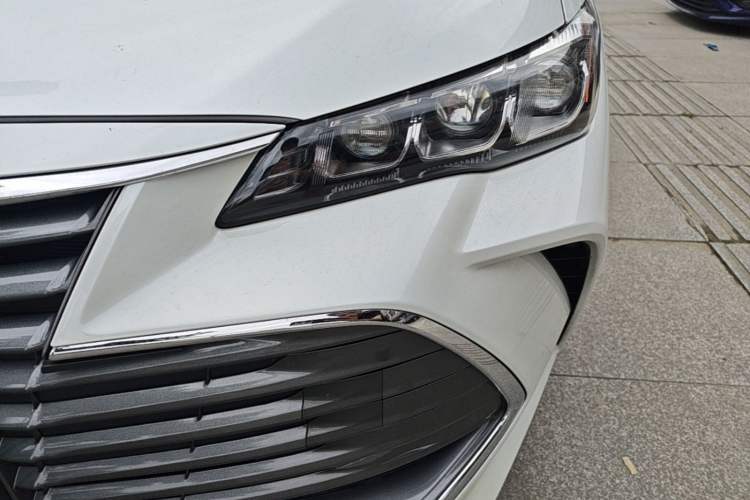 Used Toyota Avalon 2019 2.0L Ambition Edition China VI Left Front Headlight