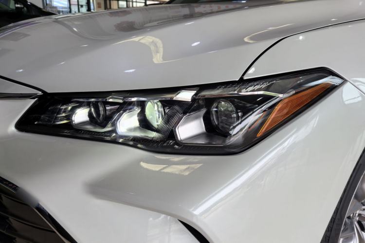 Used Toyota Avalon 2019 2.0L Ambition Edition China VI Left Front Headlight