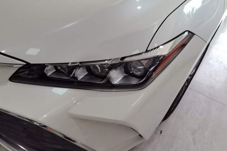 Used Toyota Avalon 2019 2.5L Touring Premium Version China VI Standard Left Front Headlight
