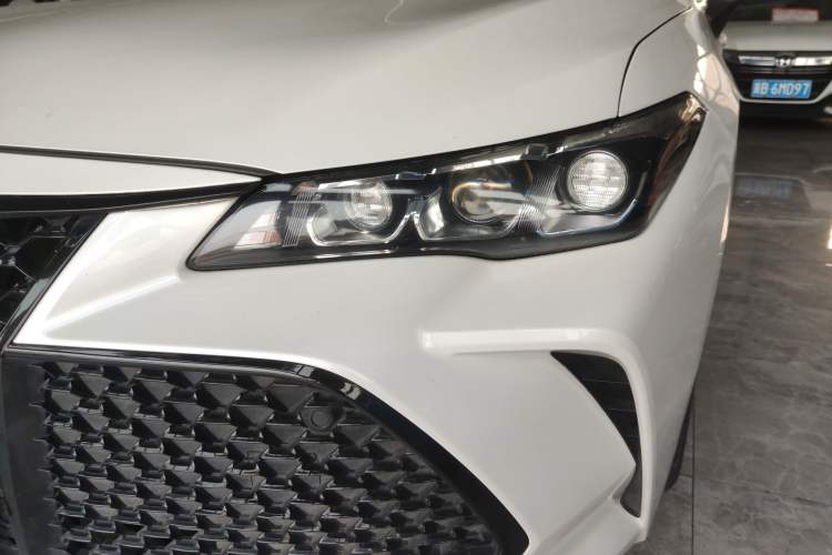 Used Toyota Avalon 2019 2.0L Ambition Edition China VI Left Front Headlight