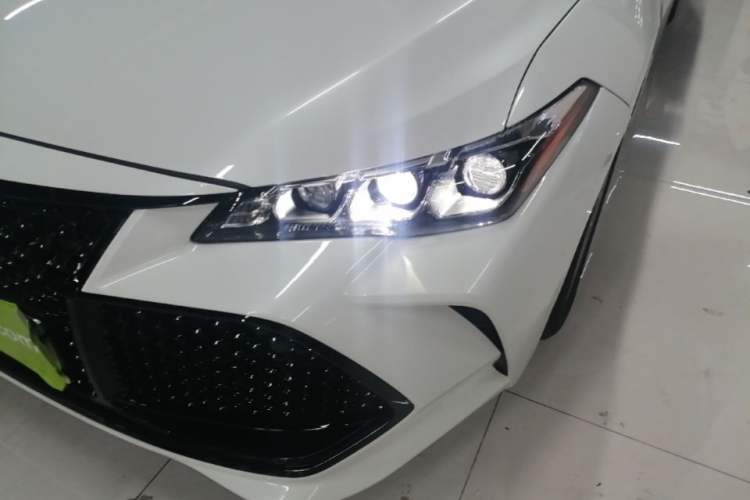 Used Toyota Avalon 2019 Dual-Engine 2.5L Luxury Edition China VI Standard Left Front Headlight