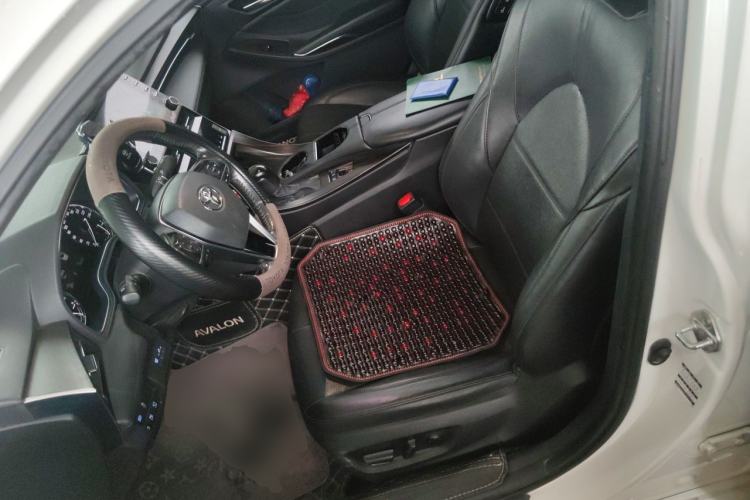 Used Toyota Avalon 2019 2.0L XLE Premium Edition China VI Left Front Seat