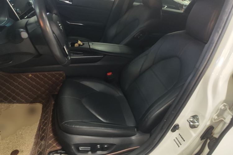 Used Toyota Avalon 2019 Dual-Engine 2.5L Luxury Edition China VI Standard Left Front Seat