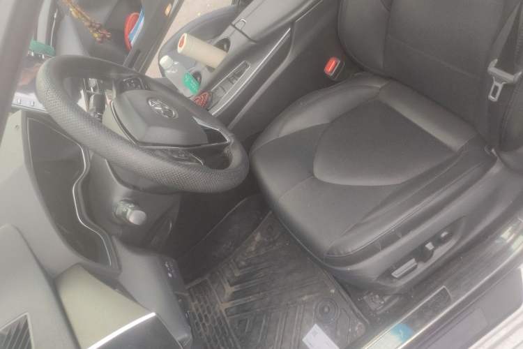 Used Toyota Avalon 2019 2.0L XLE Premium Edition China VI Left Front Seat