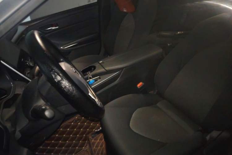Used Toyota Avalon 2019 2.0L Ambition Edition China VI Left Front Seat