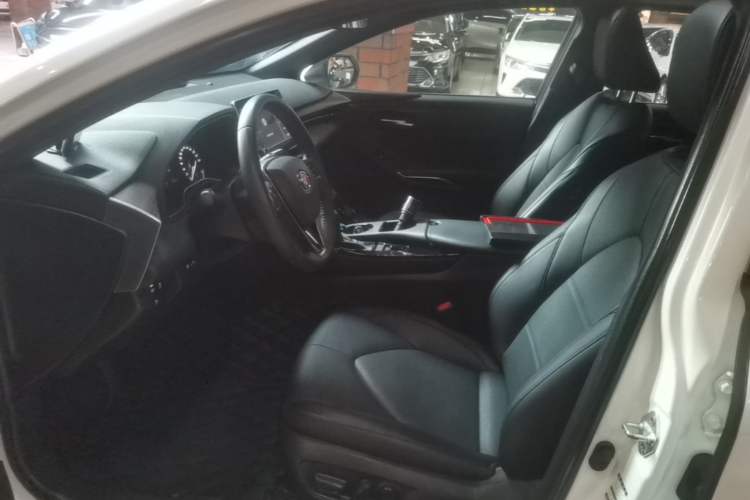 Used Toyota Avalon 2019 2.0L Ambition Edition China VI Left Front Seat