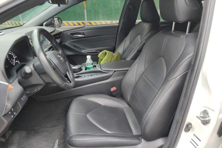 Used Toyota Avalon 2019 2.0L XLE Premium Edition China VI Left Front Seat