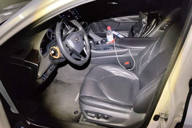 Used Toyota Avalon 2019 2.5L Touring Premium Version China VI Standard Left Front Seat