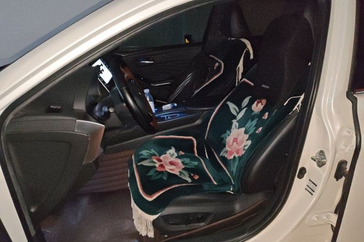 Used Toyota Avalon 2019 Dual-Engine 2.5L XLE Prestige Version China VI Standard Left Front Seat