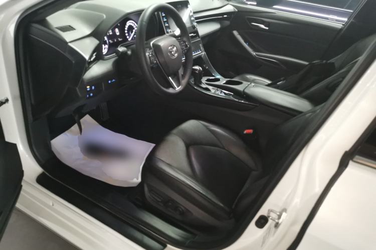 Used Toyota Avalon 2019 Dual-Engine 2.5L Luxury Edition China VI Standard Left Front Seat