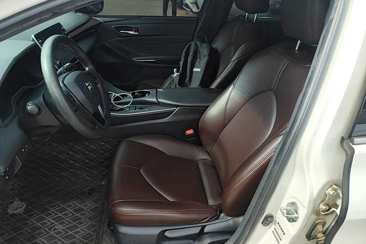 Used Toyota Avalon 2019 2.0L Ambition Edition China VI Left Front Seat