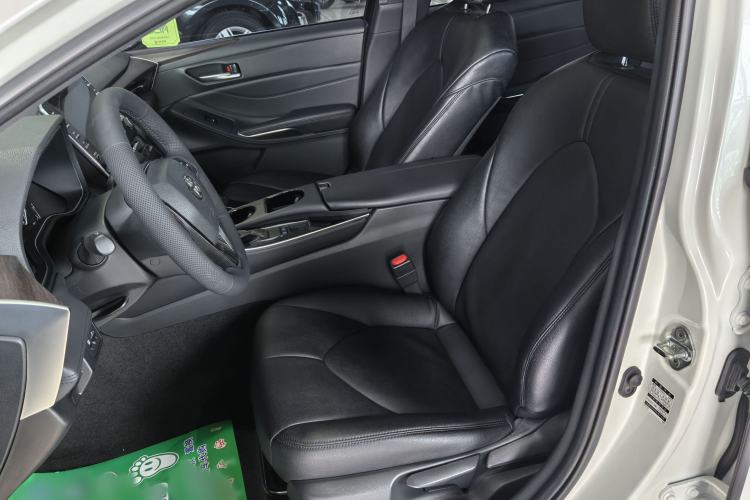 Used Toyota Avalon 2019 2.0L Ambition Edition China VI Left Front Seat