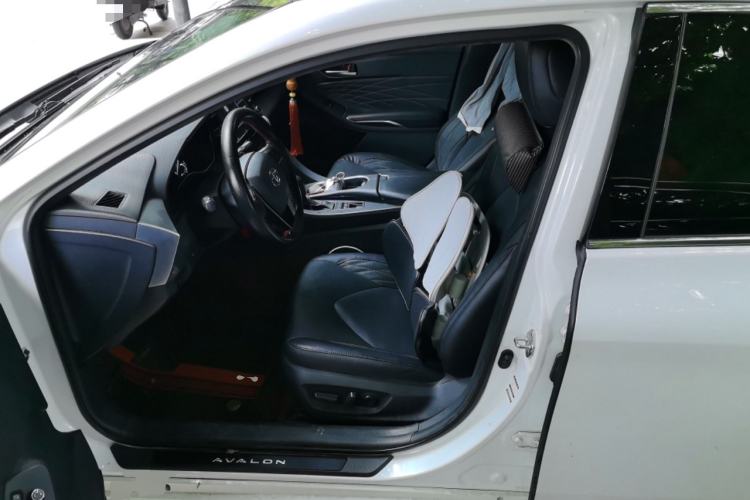 Used Toyota Avalon 2019 Dual-Engine 2.5L XLE Prestige Version China VI Standard Left Front Seat