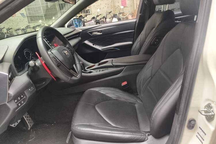 Used Toyota Avalon 2019 Dual-Engine 2.5L XLE Prestige Version China VI Standard Left Front Seat