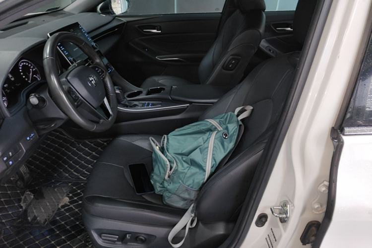 Used Toyota Avalon 2019 Dual-Engine 2.5L Luxury Edition China VI Standard Left Front Seat