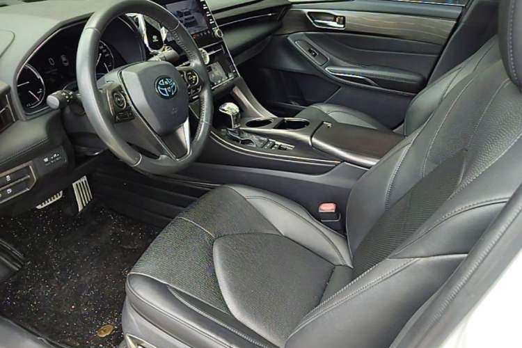 Used Toyota Avalon 2019 Dual-Engine 2.5L Luxury Edition China VI Standard Left Front Seat