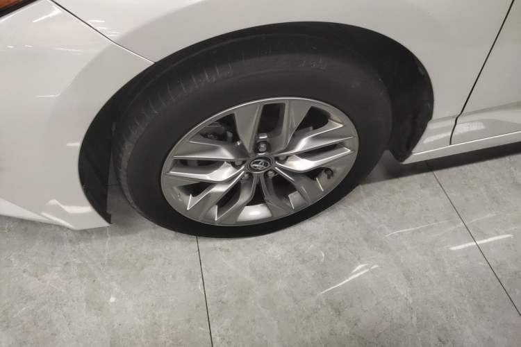 Used Toyota Avalon 2019 2.0L Ambition Edition China VI Left Front Wheel Hub