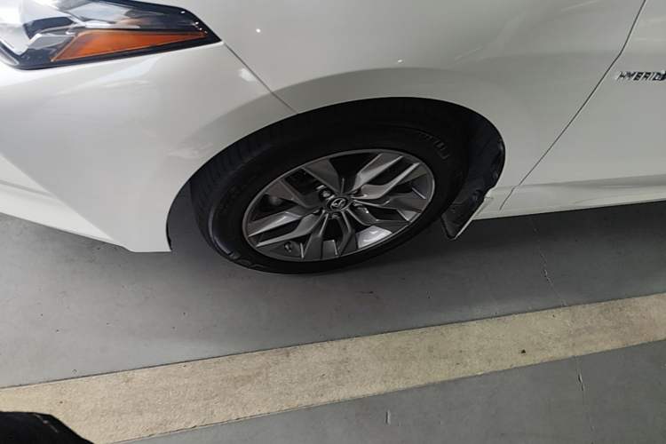 Used Toyota Avalon 2019 Dual-Engine 2.5L Luxury Edition China VI Standard Left Front Wheel Hub